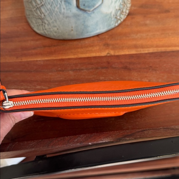 COACH Orange Leather Wristlet EUC - Picture 7 of 12